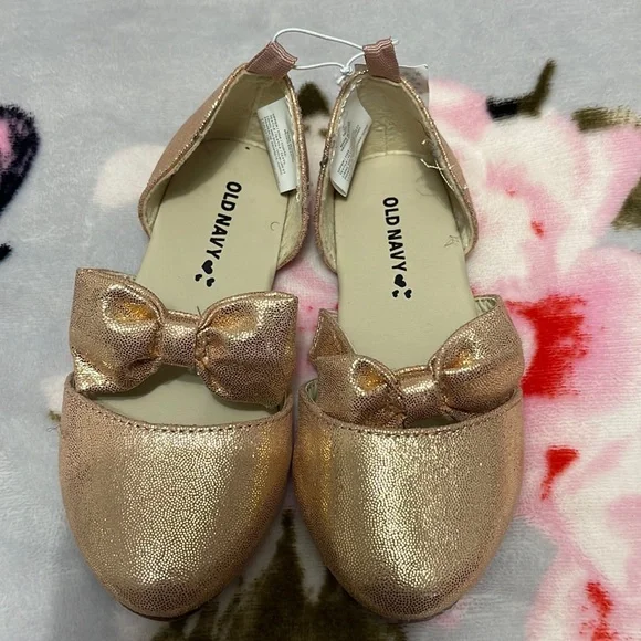 Old Navy | Shoes | Girls Closed Toe Goldstone Dress Flats Wbow Size 9 |  Poshmark